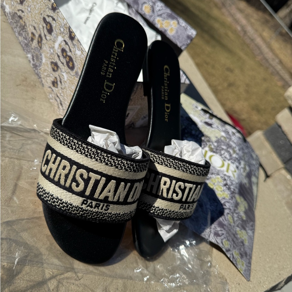 CD Black Sandals with Textured Strap
